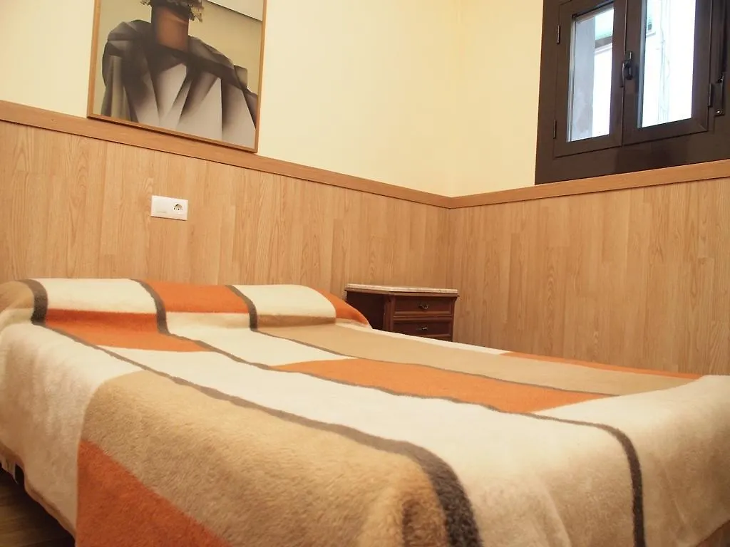 Pension Villanueva Barcelona 2*,  Spain